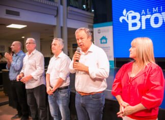 Cascallares: «En Almirante Brown ya firmamos y entregamos más de 19 mil escrituras a vecinos de todas las localidades»