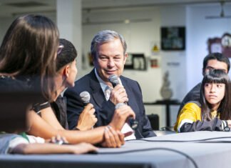 Cascallares entregó certificados a estudiantes y participó de un programa de streaming con escuelas brownianas