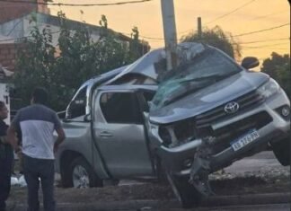 Robaron una camioneta en San Justo y chocaron en la huida