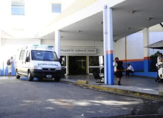 Bernal: efectivo policial recibió un disparo en la cabeza y se salvó por el casco