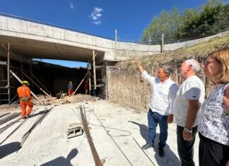 Cascallares recorrió los avances de la histórica obra del paso bajo nivel de Longchamps