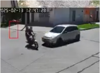 Ingeniero Budge: chocó a una moto, escapó y lo detuvieron