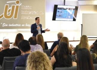 Damián Di Pace abrió el ciclo de conferencias del Instituto Progresar en Avellaneda