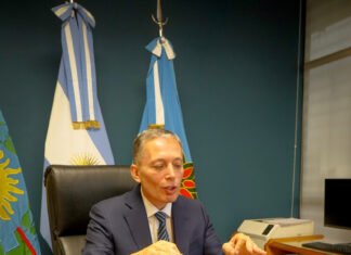 El intendente de Esteban Echeverría, Fernando Gray, participó de la audiencia pública del ENRE: «Todo para las empresas, nada para la gente»