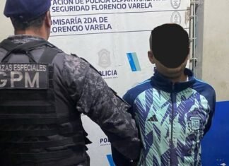 Florencio Varela: dan con un sujeto con envoltorios de cocaína