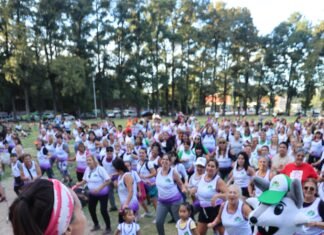 Mes de la Mujer: el Municipio de Echeverría realizó una «masteclass» de zumba en el Campo Amat