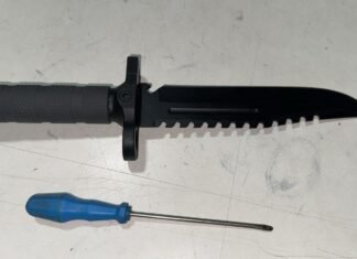 Avellaneda: detienen a un hombre por resistencia a la autoridad y se le secuestró un cuchillo «estilo Rambo»