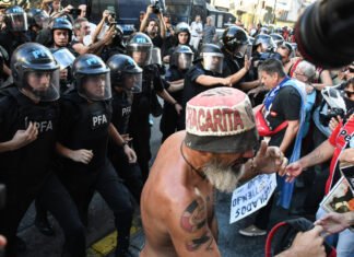 Marcha con presencia de barras en el Congreso: el Gobierno aseguró la implementación de «estrictas medidas para garantizar el orden y la seguridad pública»
