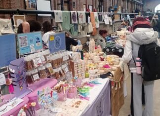 Con más de 80 expositores locales de la economía social, se realizó una nueva edición de la Expo Emprendedores en la UNLa