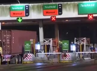 Protesta de trabajadores del peaje afecta el tránsito en la Autopista Riccheri