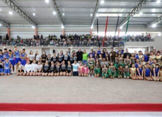 Ferraresi inauguró el nuevo Centro «Avellaneda Gimnasia Artística»