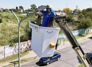 Almirante Brown avanza en la colocación de nuevas luces led que duplican y hasta triplican la potencia del alumbrado