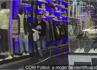 De la vidriera a la comisaría de Avellaneda: tres detenidos por robar zapatillas en un local