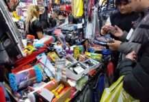 Megaoperativo en La Salada: desmantelan una red de lavado de dinero y evasión fiscal