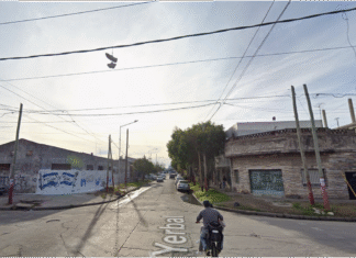 Impactante crimen en Lanús: joven con antecedentes psiquiátricos atacó a su madre y asesinó a un hombre