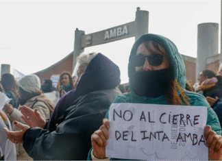 Abrazo simbólico y marcha: trabajadores del INTA denuncian “desguace institucional”