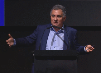 Sebastián Pareja cerró el congreso libertario bonaerense con críticas al oficialismo y un llamado al orden: «A veces uno va al banco de suplentes»