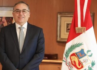 El embajador peruano Carlos Chocano Burga disertará en la UNLa