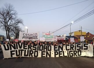 Protesta en la UNLa: docentes, no docentes y estudiantes reclamaron financiamiento universitario