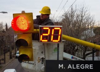 Monte Grande: avanza la instalación de contadores de tiempo en semáforos del distrito