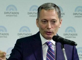 Fernando Gray define su silencio: el peronismo de Esteban Echeverría, expectante ante una posible jugada diferida a octubre