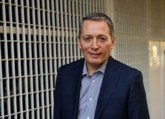 Fernando Gray juega en Fuerza Patria y ubica a Magui al frente: continuidad, control y territorio en Esteban Echeverría