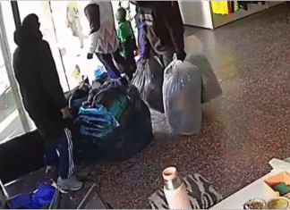 Violento asalto en Lanús Oeste: roban ropa destinada a un club barrial y la revenden en una feria de Lomas de Zamora