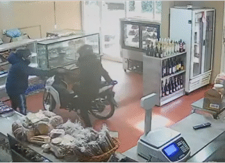 Brutal asalto en Cañuelas: motoquero quiso escapar de motochorros metiéndose en una panadería