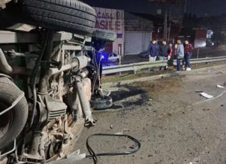 Adolescentes heridos: choque y vuelco en Villa Fiorito