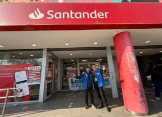 La Bancaria en “pie de lucha” por “despidos y aprietes” en el Banco Santander