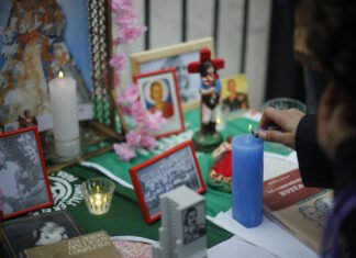 Evita Vive: Homenaje Popular a 73 Años de su Inmortalidad, con Altares en la Ciudad