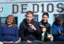 Federico Otermín y Mayra Mendoza encabezaron una jornada de forestación en el “Potrero de D10S”