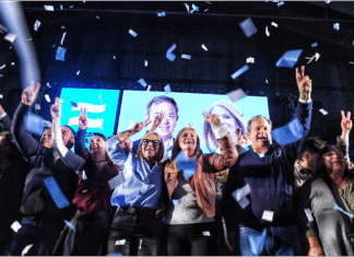 Junto a Verónica Magario y Paula Eichel, Cascallares presentó la lista de Fuerza Patria Brown