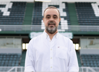 Javier Milei llega con caravana a Lomas de Zamora y Martín Uzquiza le marca el terreno a la “Motosierra o Comunidad”