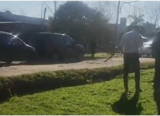 Ezeiza: hallan asesinada a una mujer en su patio y demoran a su hija y al yerno