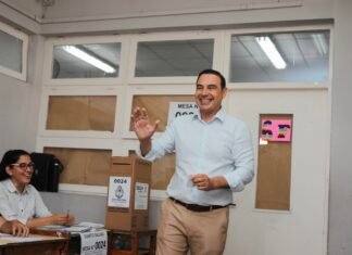 Corrientes votó bajo sospechas: triunfo oficialista, cortes de luz y el naufragio libertario