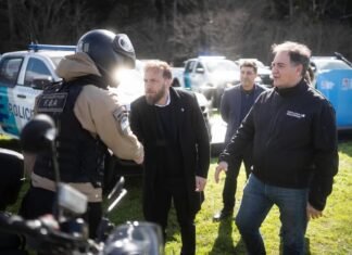 Otermín y Alonso presentaron nuevos patrulleros y motos para Lomas