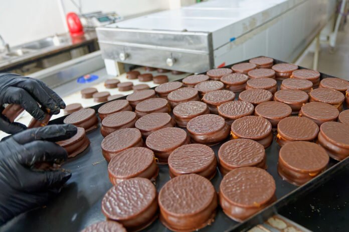 La fábrica de alfajores Barcelona inauguró su planta en Berazategui (4)