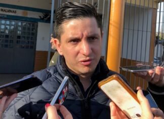 Fernando Pérez agitó la interna radical: “Los que siguen tocando el timbre en Balcarce 50 ya no representan a nadie”