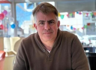 El llamado de Emiliano Bursese a “discutir la falta de gestión municipal” en Lanús