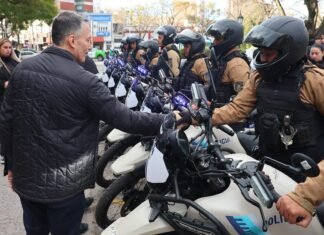 Echeverría: Fernando Gray entregó 20 motos a la Policía Bonaerense y a la FBA para seguir reforzando la seguridad en el distrito