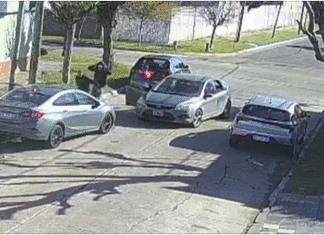 Delincuentes armados asaltaron a una mujer y robaron su auto en Quilmes Oeste