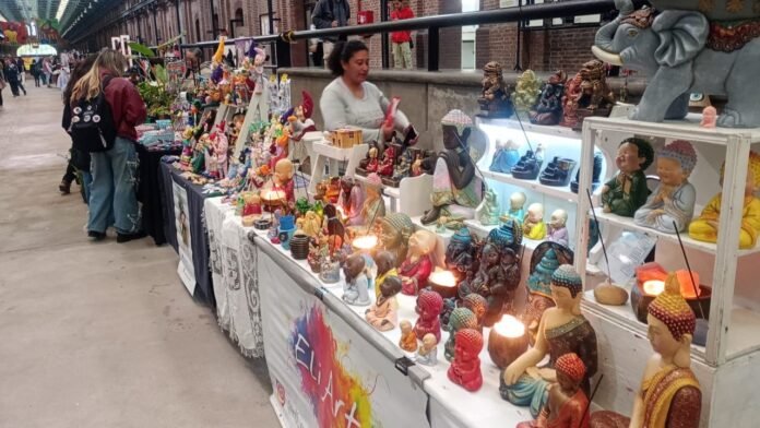 Con más de 80 expositores locales de la economía social, se realizó una nueva edición de la Expo Emprendedores en la UNLa4