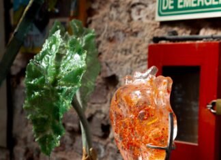 Se podrá visitar hasta el sábado 8 de noviembre: Inauguran el 27° Salón Nacional del Vidrio en el Arte