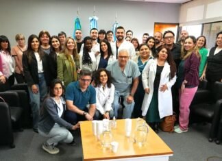 Fernando Gray firmó el pase a planta permanente y recategorizaciones de personal de la carrera profesional hospitalaria