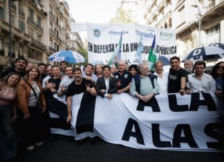 Cascallares en la marcha federal universitaria: «Necesitamos más educación pública para construir un futuro mejor»