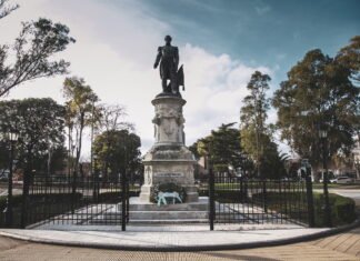 152 años de Almirante Brown: Un sueño entre diagonales y árboles