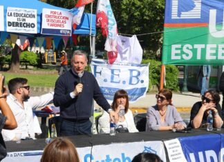 Fernando Gray acompañó la Jornada Nacional de Protesta por la Educación