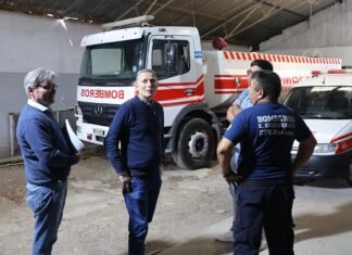 Fernando Gray recorrió el destacamento de Bomberos Voluntarios N°1 de 9 de Abril