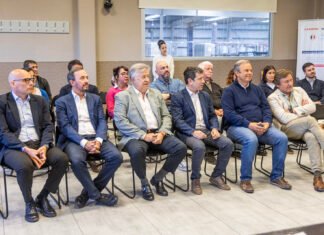 La industria, el Municipio y la Universidad acodaron fortalecer la capacitación y la inserción laboral en Almirante Brown